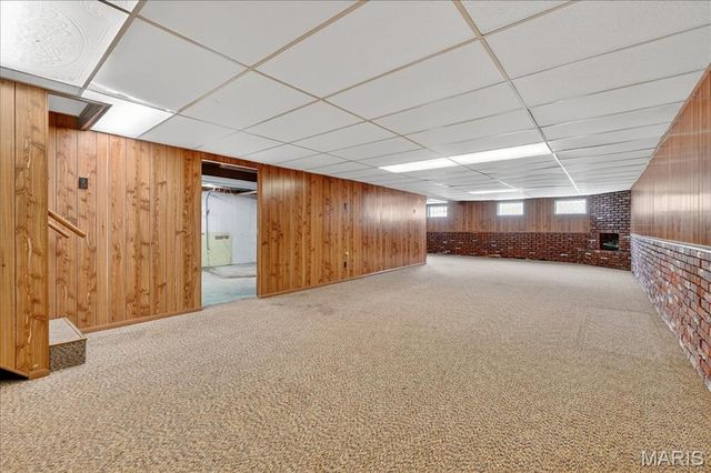 4818 Chapel Hill Drive, St Louis, MO 63128