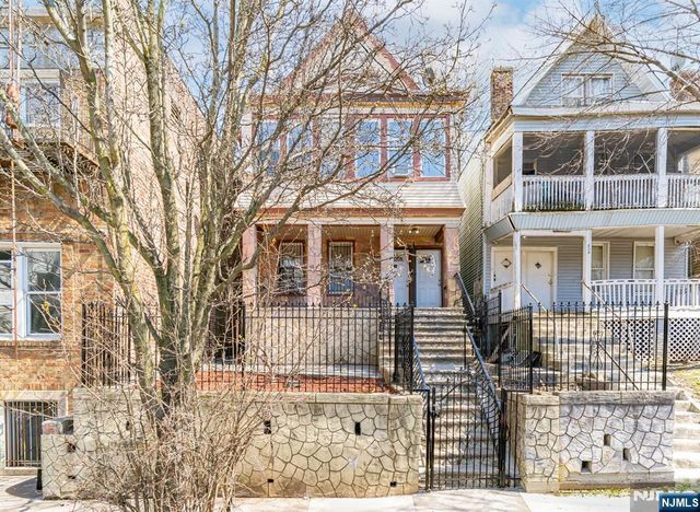 402 15th Street, Newark, NJ 07103