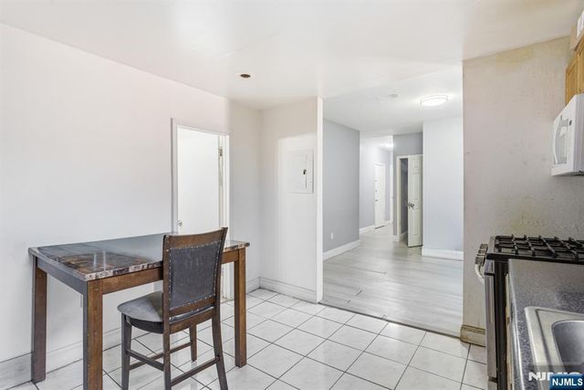 402 15th Street, Newark, NJ 07103