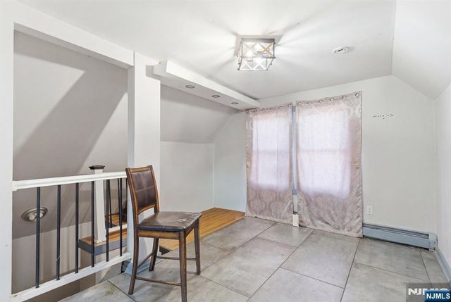 402 15th Street, Newark, NJ 07103