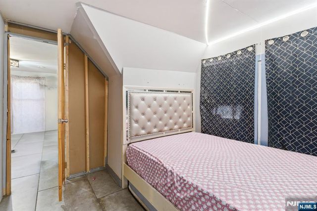 402 15th Street, Newark, NJ 07103