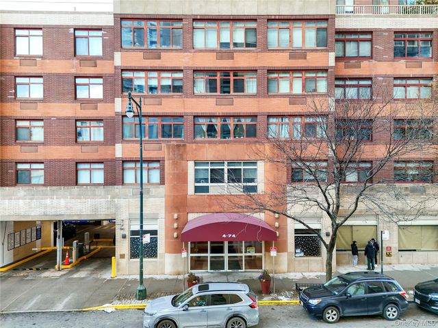 4-74 48th Avenue 35E, Long Island City, NY 11109