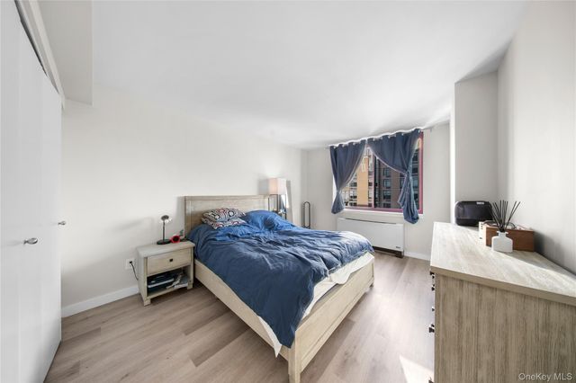 4-74 48th Avenue 35E, Long Island City, NY 11109