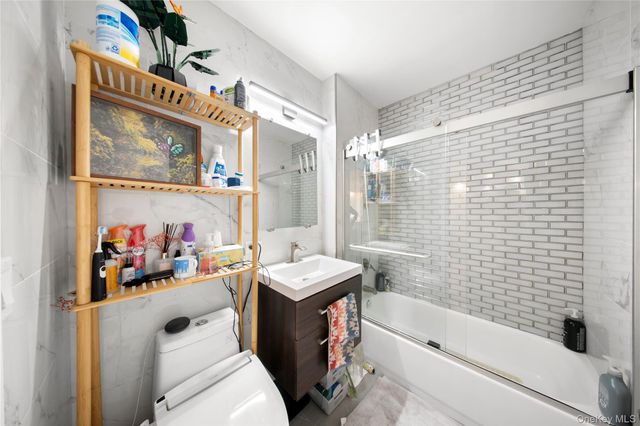 4-74 48th Avenue 35E, Long Island City, NY 11109