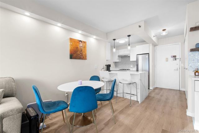 4-74 48th Avenue 35E, Long Island City, NY 11109