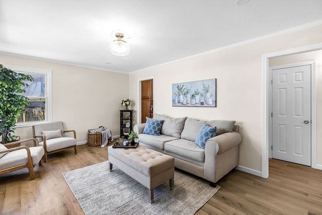 15 Crestmont Street, Springfield, MA 01108