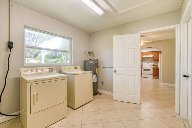 332 NE Cullman Court, Port St. Lucie, Port St Lucie, FL 34983