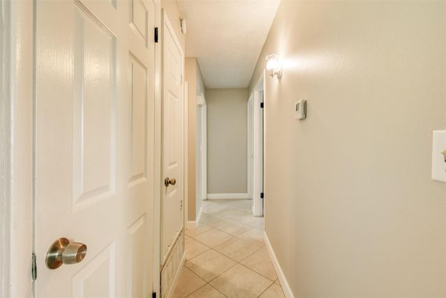 332 NE Cullman Court, Port St. Lucie, Port St Lucie, FL 34983