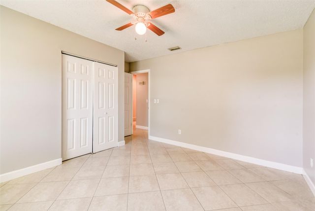 332 NE Cullman Court, Port St. Lucie, Port St Lucie, FL 34983