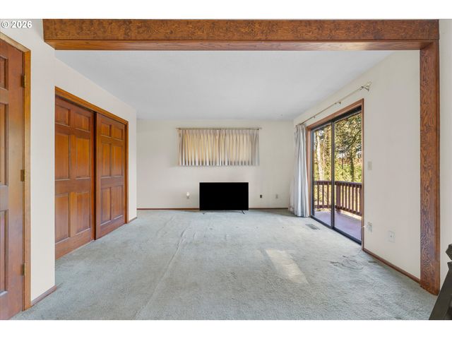 6167 Se KELLOGG Ct, Milwaukie, OR 97267