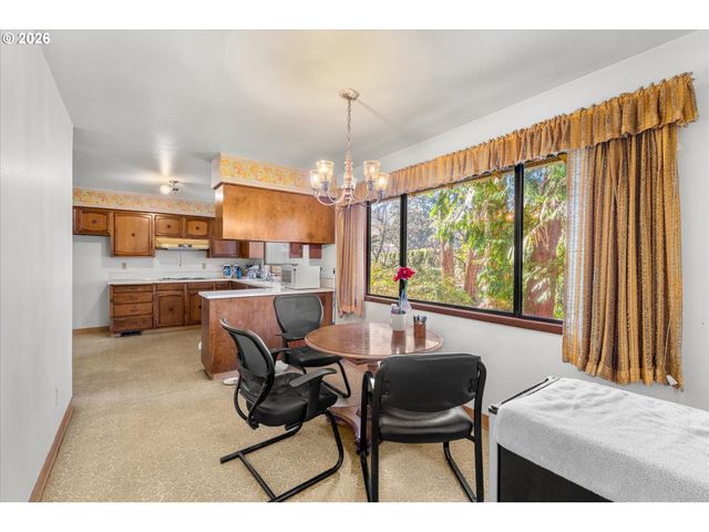 6167 Se KELLOGG Ct, Milwaukie, OR 97267