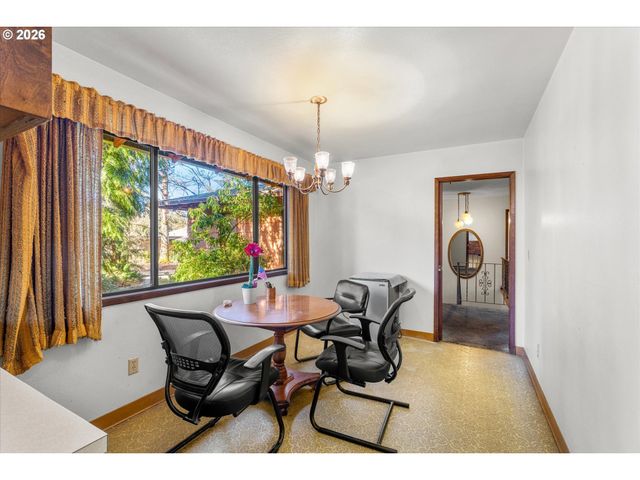 6167 Se KELLOGG Ct, Milwaukie, OR 97267