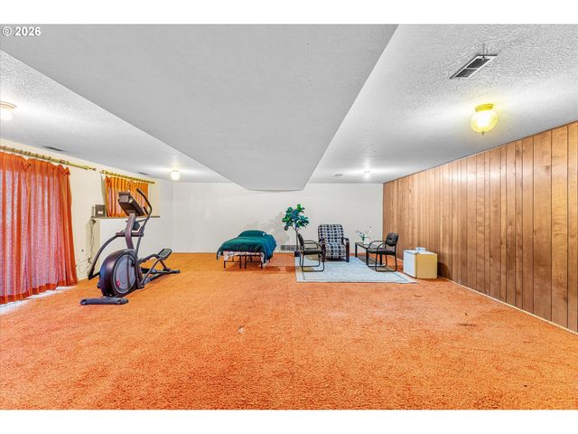 6167 Se KELLOGG Ct, Milwaukie, OR 97267