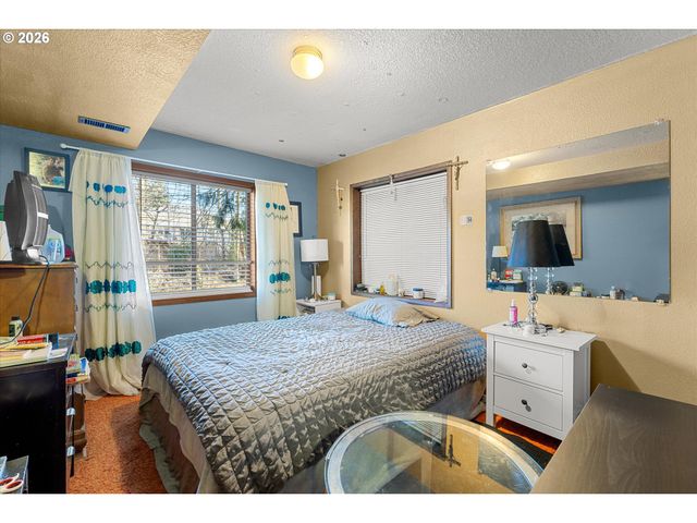 6167 Se KELLOGG Ct, Milwaukie, OR 97267