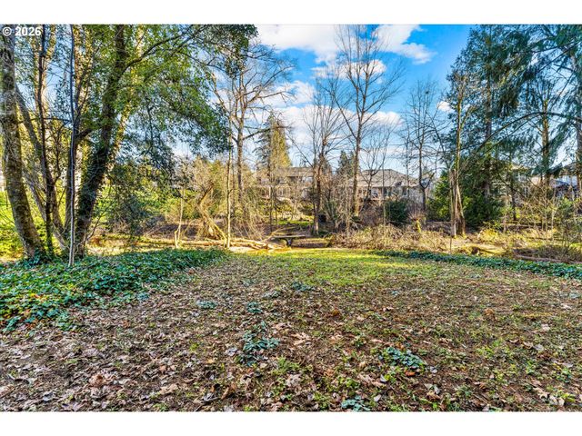 6167 Se KELLOGG Ct, Milwaukie, OR 97267