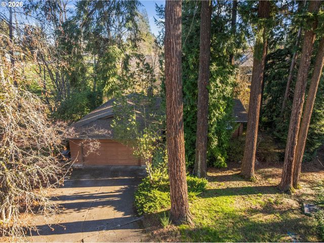 6167 Se KELLOGG Ct, Milwaukie, OR 97267