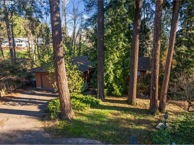 6167 Se KELLOGG Ct, Milwaukie, OR 97267