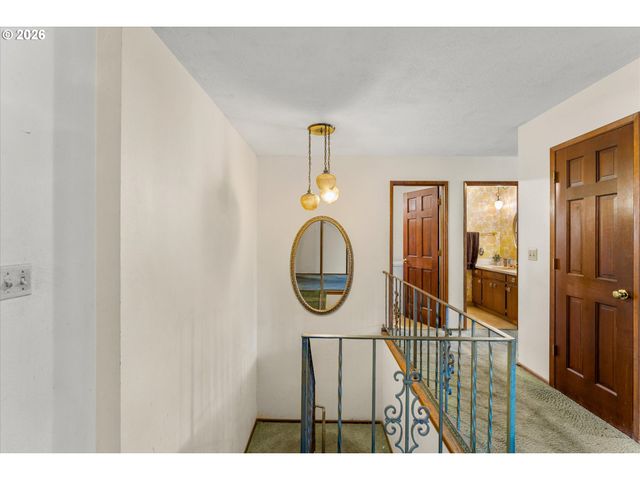 6167 Se KELLOGG Ct, Milwaukie, OR 97267