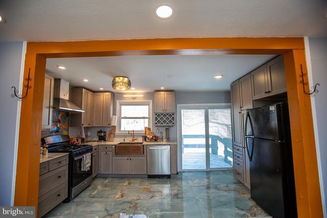 2818 ROME RD, Vineland, NJ 08361