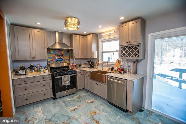 2818 ROME RD, Vineland, NJ 08361