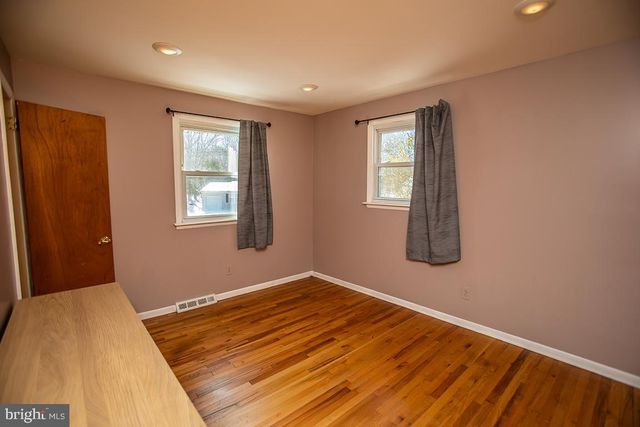 2818 ROME RD, Vineland, NJ 08361