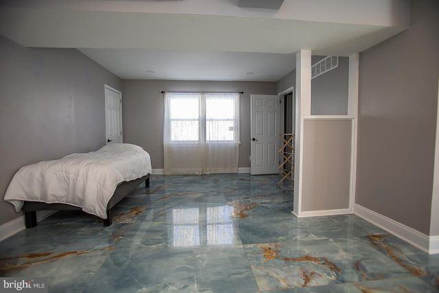 2818 ROME RD, Vineland, NJ 08361