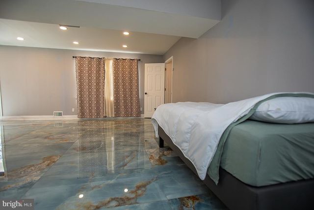 2818 ROME RD, Vineland, NJ 08361