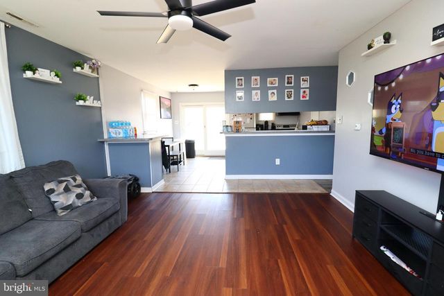 13 HIGHLAND AVE, Sicklerville, NJ 08081