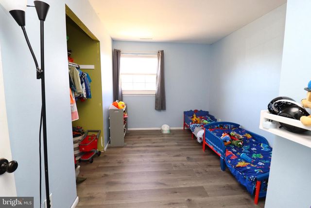 13 HIGHLAND AVE, Sicklerville, NJ 08081