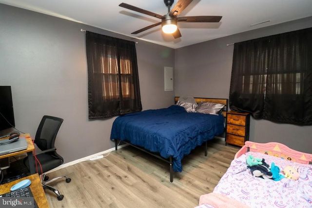 13 HIGHLAND AVE, Sicklerville, NJ 08081