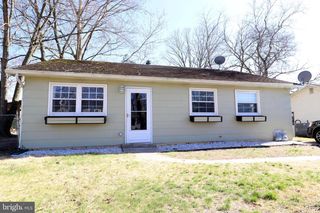 13 HIGHLAND AVE, Sicklerville, NJ 08081