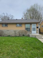 8257 Oak Street, Taylor, MI 48180