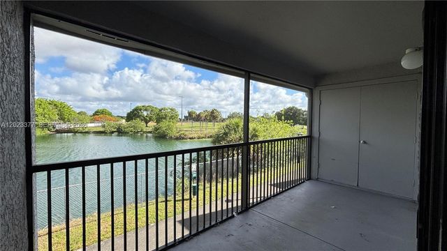 15077 SW 103rd Ter 8210, Miami, FL 33196