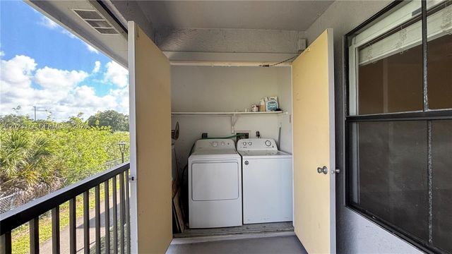 15077 SW 103rd Ter 8210, Miami, FL 33196
