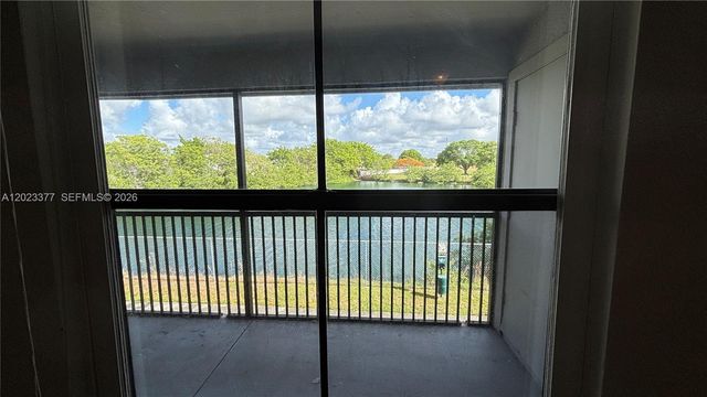 15077 SW 103rd Ter 8210, Miami, FL 33196