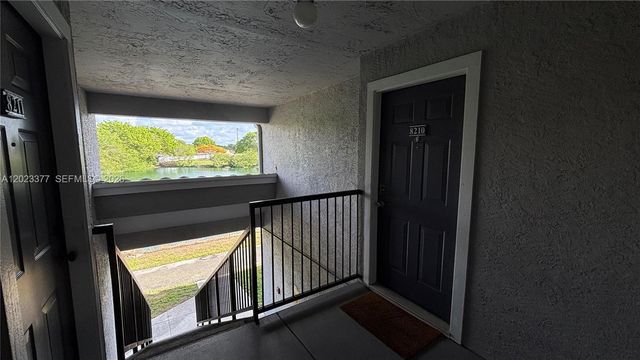 15077 SW 103rd Ter 8210, Miami, FL 33196