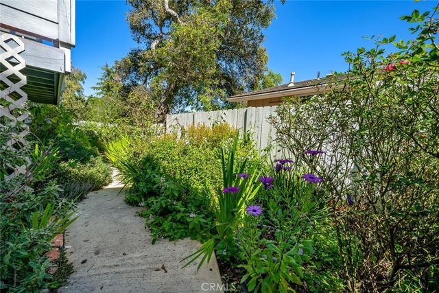 2110 Mccabe Drive, Cambria, CA 93428