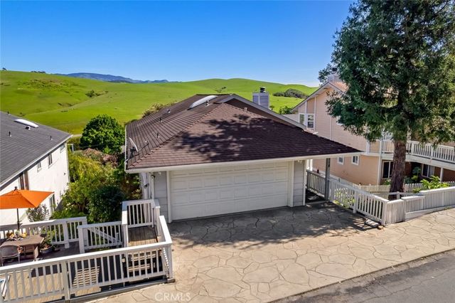 2110 Mccabe Drive, Cambria, CA 93428