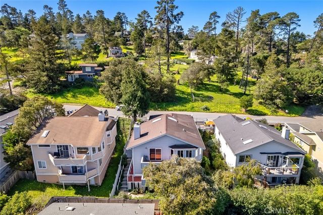 2110 Mccabe Drive, Cambria, CA 93428