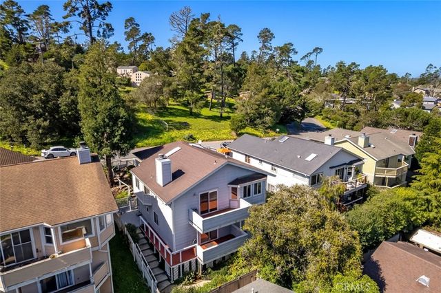 2110 Mccabe Drive, Cambria, CA 93428