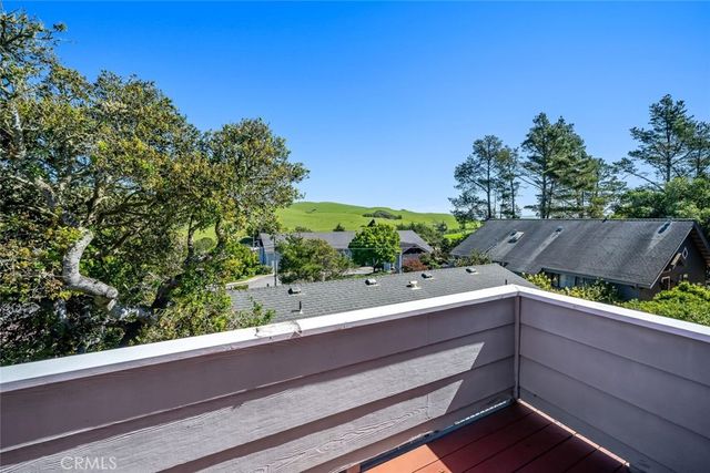 2110 Mccabe Drive, Cambria, CA 93428