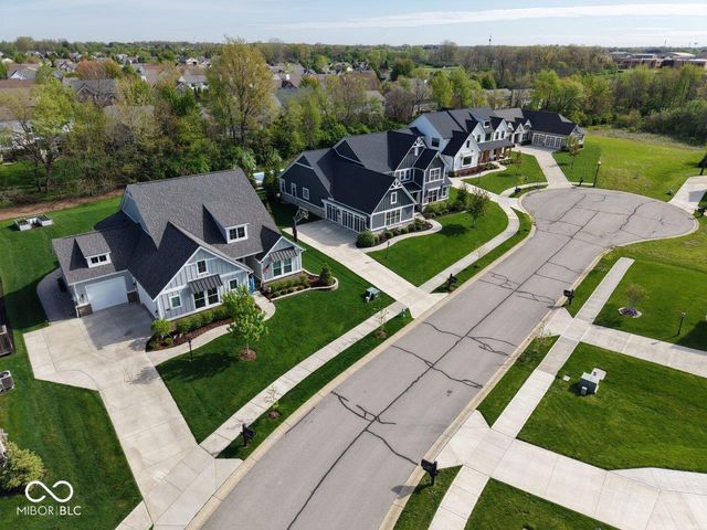 12807 Granite Ridge Circle, Fishers, IN 46038
