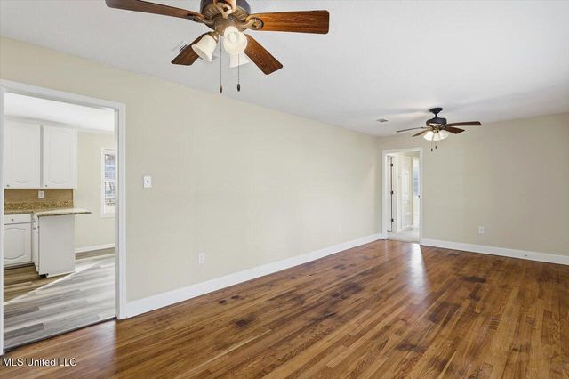 244 Jeffries Drive, Pearl, MS 39208