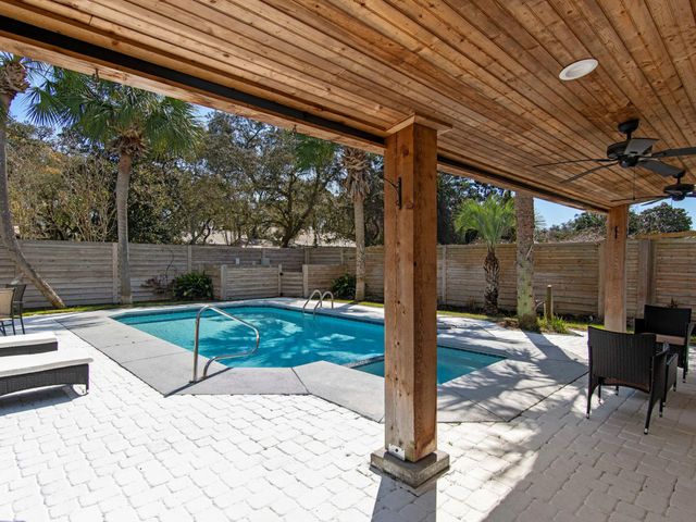 89 Tarpon Street, Destin, FL 32541