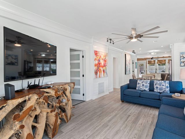 89 Tarpon Street, Destin, FL 32541