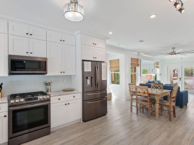 89 Tarpon Street, Destin, FL 32541