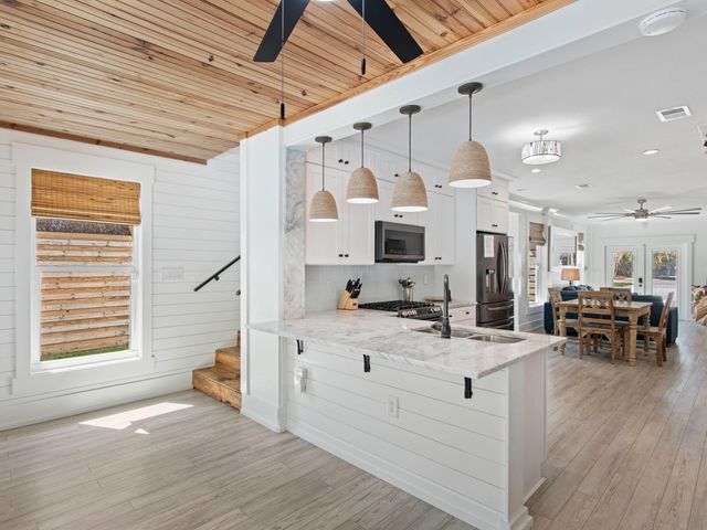 89 Tarpon Street, Destin, FL 32541