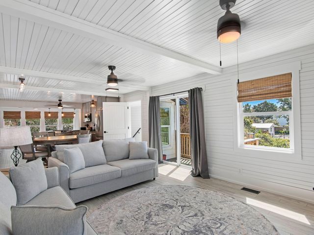 89 Tarpon Street, Destin, FL 32541