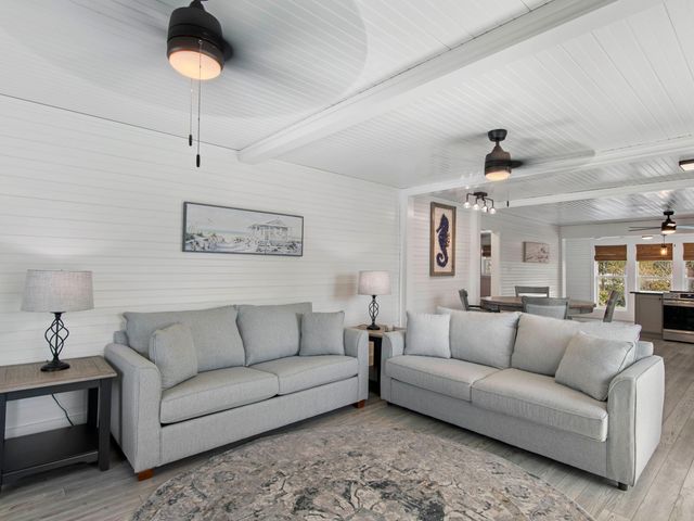 89 Tarpon Street, Destin, FL 32541