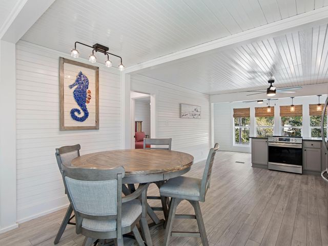 89 Tarpon Street, Destin, FL 32541